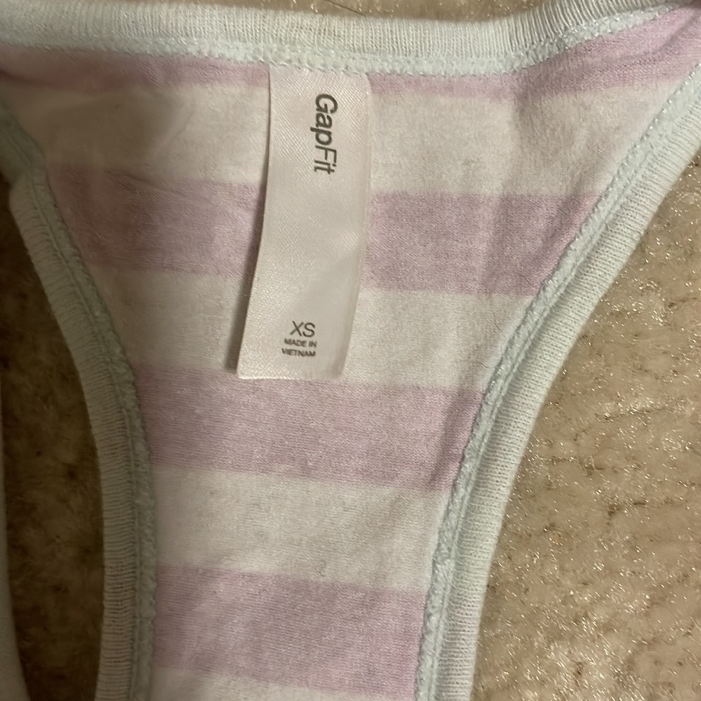 Gap - Picture 3 of 3